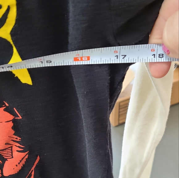 Stranger Things Black Tee Shirt Size Medium - Picture 4 of 6